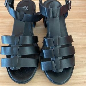 Wild Fable - Women’s Black Chunky Heel Sandals